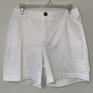 Croft & Barrow White and Tan Flat Front Shorts